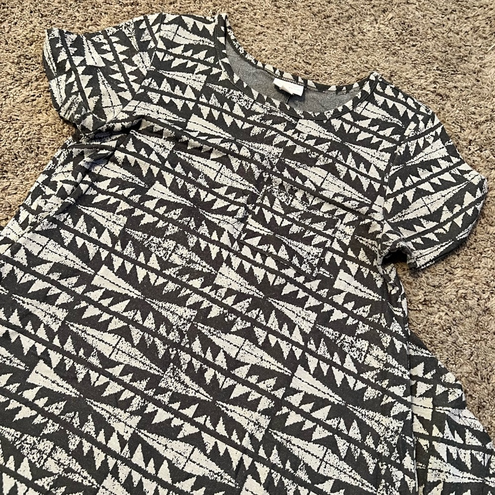 LuLaRoe Geometric Knit Carly